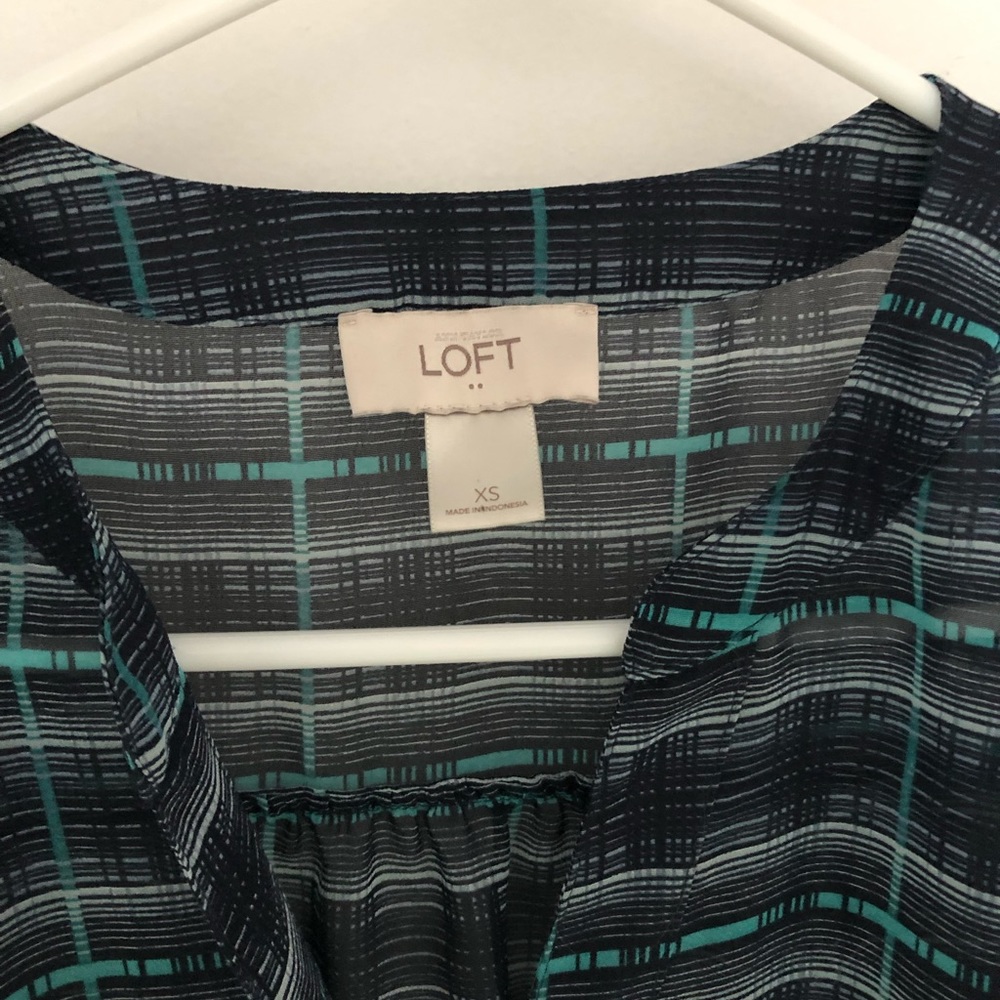 Sheer patterned blouse - Picture 3 of 3